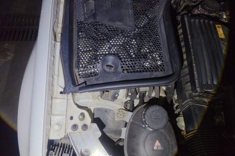Used Mercedes-Benz C-Class 2016 C 180 L Sport Edition Engine Bay Right