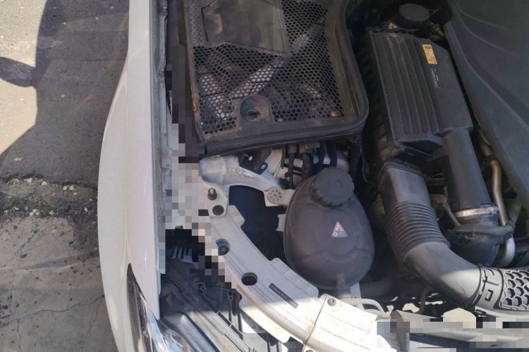 Used Mercedes-Benz C-Class 2016 C 200 L Sport Edition Engine Bay Right