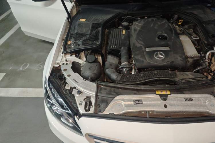 Used Mercedes-Benz C-Class 2016 C 200 L 4MATIC Sport Edition Engine Bay Right