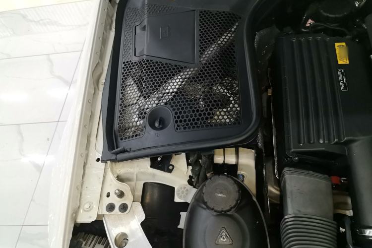 Used Mercedes-Benz C-Class 2016 C 200 Sport Edition Engine Bay Right
