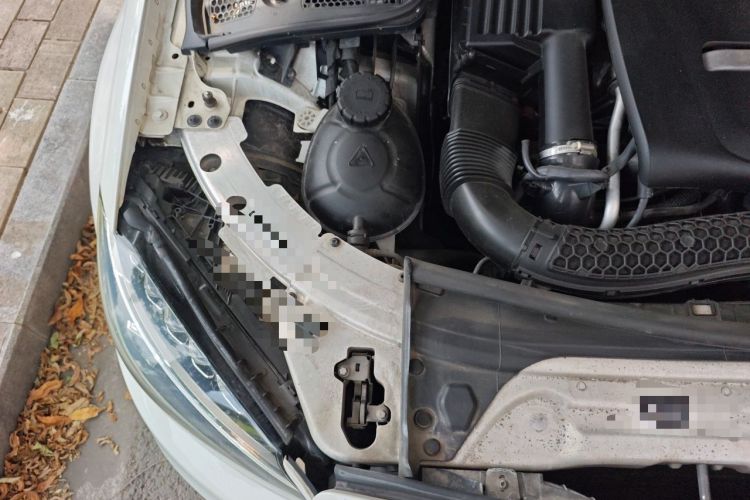 Used Mercedes-Benz C-Class 2016 C 200 L Sport Edition Engine Bay Right