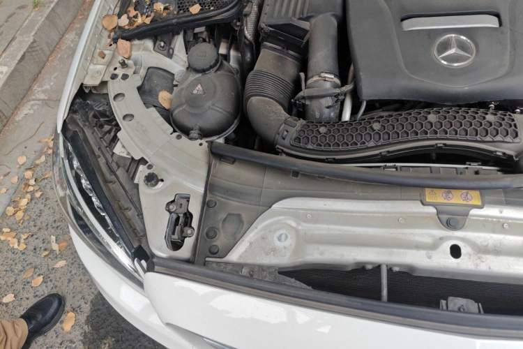 Used Mercedes-Benz C-Class 2016 C 180 L Sport Edition Engine Bay Right