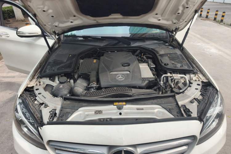 Used Mercedes-Benz C-Class 2016 C 200 L Sport Edition Engine Bay