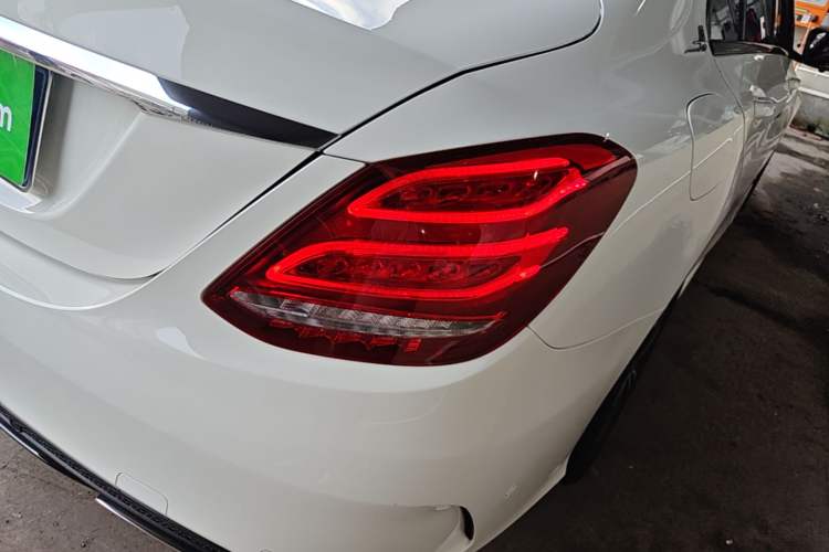 Used Mercedes-Benz C-Class 2016 C 200 Sport Edition Exterior 2