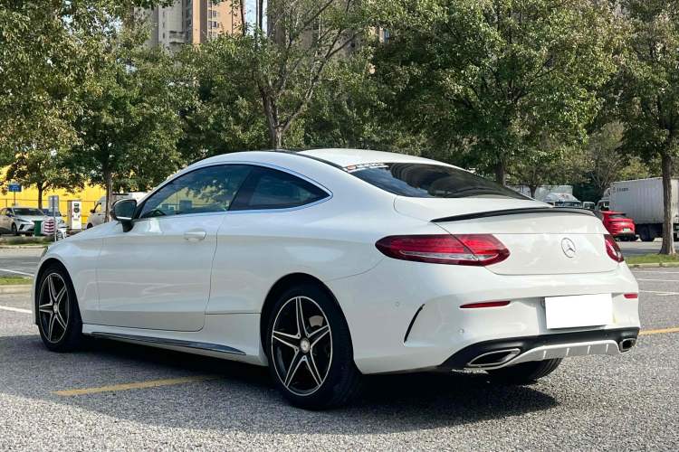 Used Mercedes-Benz C-Class 2016 C 200 Coupe Exterior 3