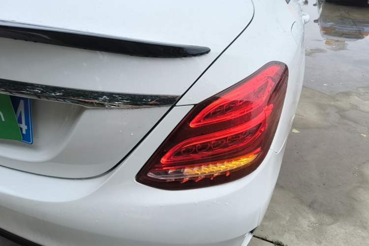 Used Mercedes-Benz C-Class 2016 C 200 Sport Edition Exterior 3