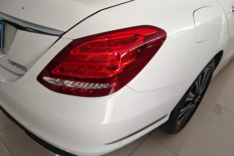 Used Mercedes-Benz C-Class 2016 C 200 L Exterior 3