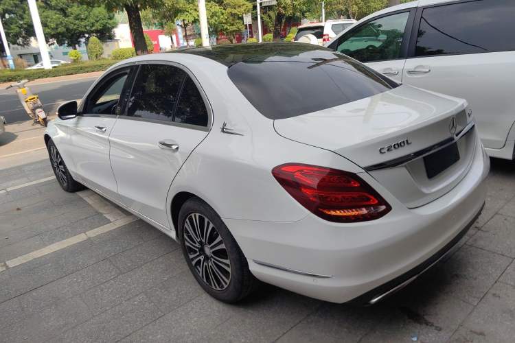 Used Mercedes-Benz C-Class 2016 C 200 L Exterior 3