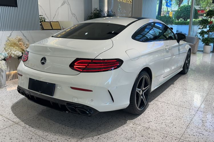 Used Mercedes-Benz C-Class 2016 C 200 Coupe Exterior 3