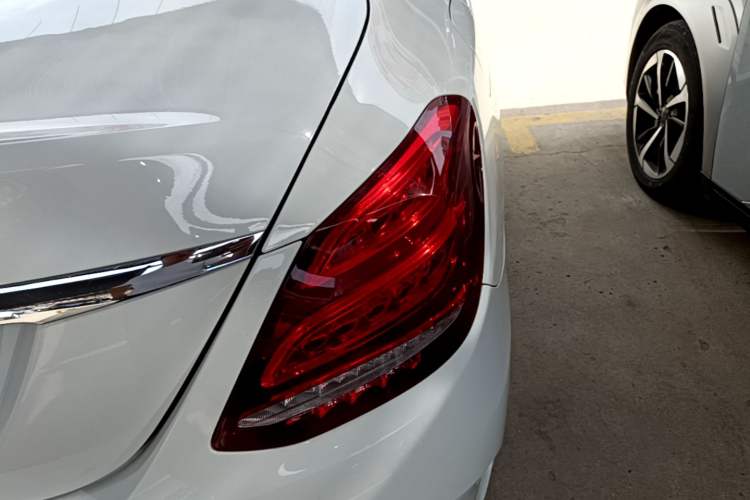 Used Mercedes-Benz C-Class 2016 C 200 L Sport Edition Exterior 3