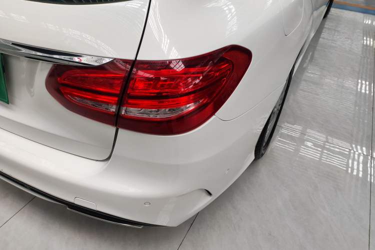Used Mercedes-Benz C-Class 2016 C 180 Estate Exterior 3
