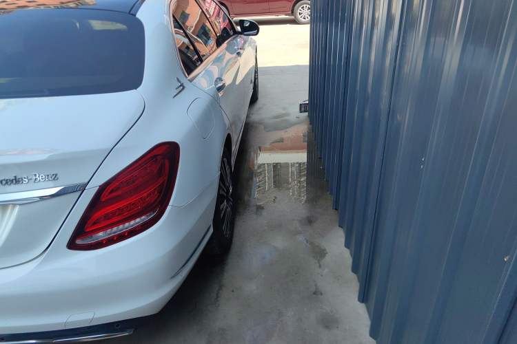 Used Mercedes-Benz C-Class 2016 C 200 L Exterior 3