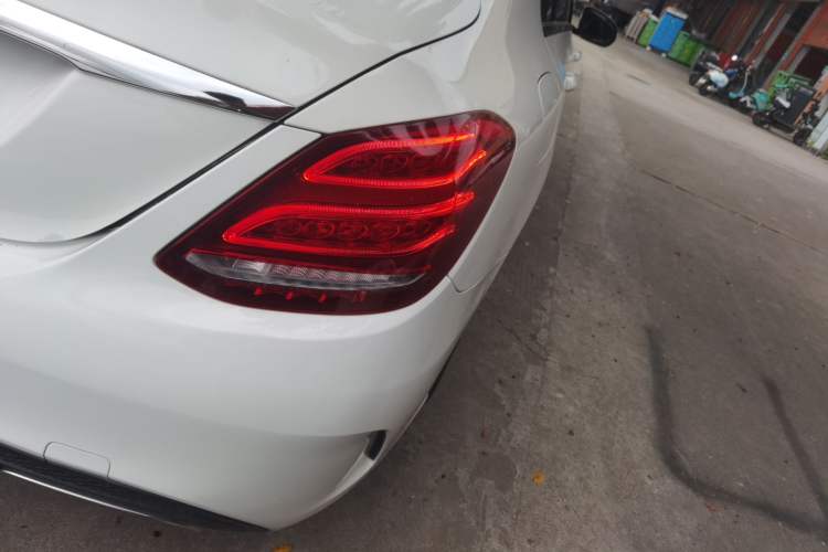 Used Mercedes-Benz C-Class 2016 C 200 Sport Edition Exterior 3