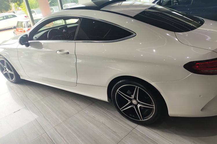 Used Mercedes-Benz C-Class 2016 C 200 Coupe Exterior 3