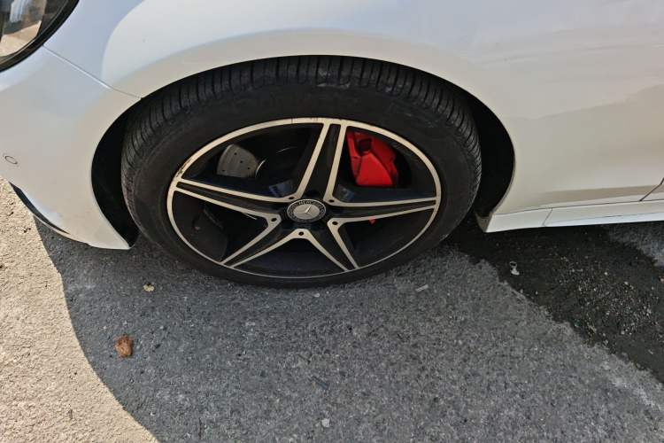 Used Mercedes-Benz C-Class 2016 C 200 Coupe Exterior 4