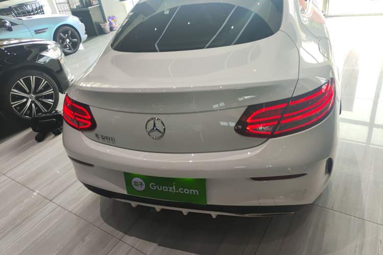 Used Mercedes-Benz C-Class 2016 C 200 Coupe Exterior 4