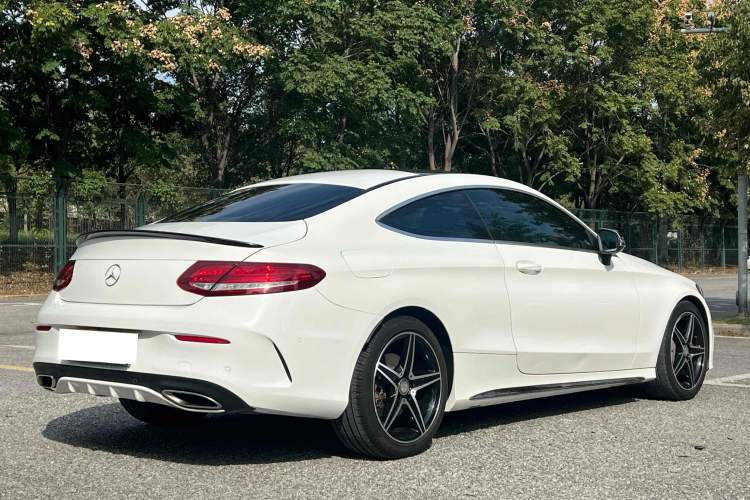 Used Mercedes-Benz C-Class 2016 C 200 Coupe Exterior 5