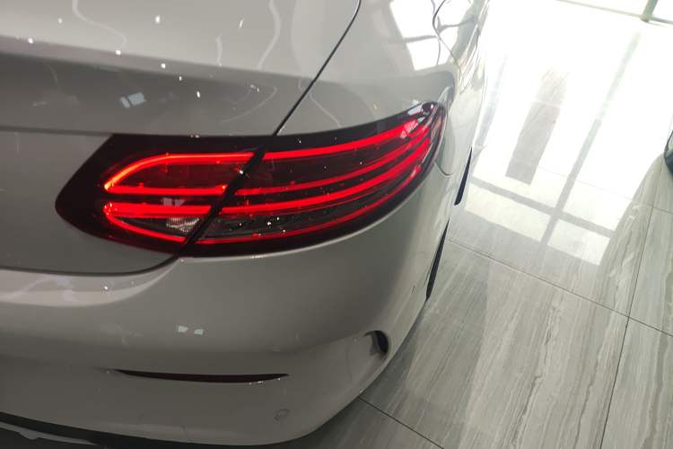 Used Mercedes-Benz C-Class 2016 C 200 Coupe Exterior 6