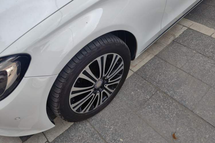 Used Mercedes-Benz C-Class 2016 C 200 L Exterior 7