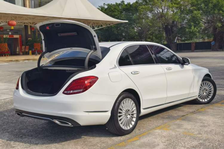 Used Mercedes-Benz C-Class 2016 C 180 L Exterior 8