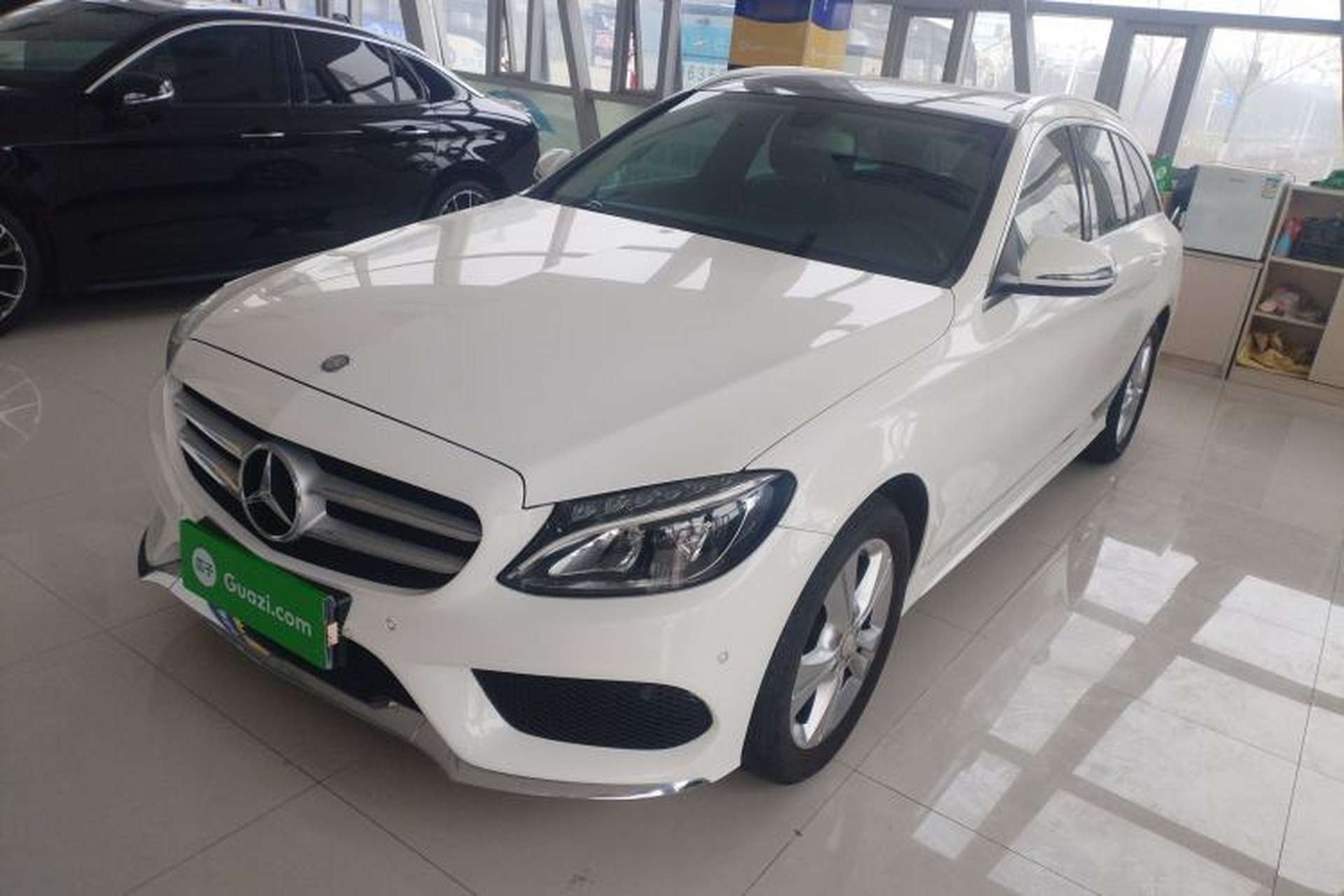 Used Mercedes-Benz C-Class 2016 C 180 Estate Front Left 45 Deg