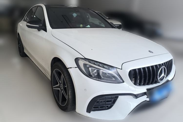 Used Mercedes-Benz C-Class 2016 C 200 Sport Edition Front Right 45 Deg