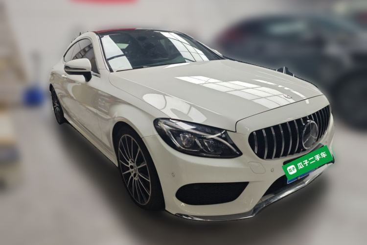 Used Mercedes-Benz C-Class 2016 C 200 4MATIC Coupe Front Right 45 Deg