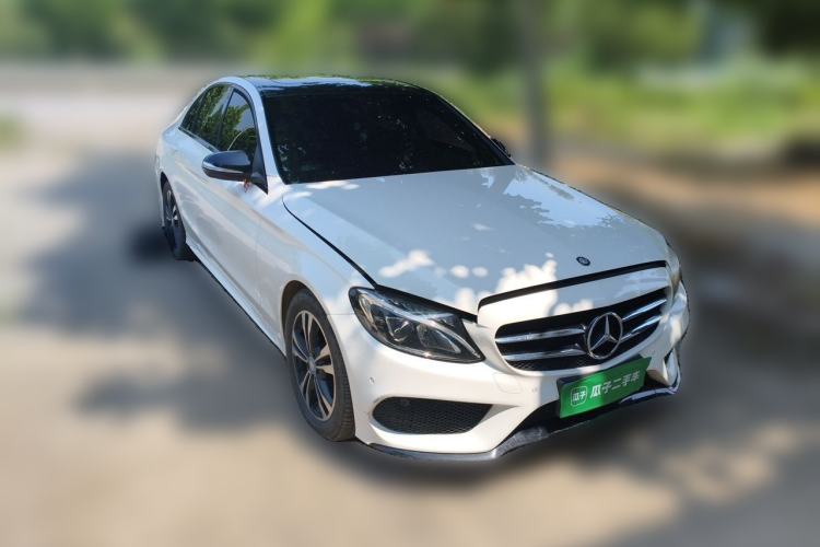 Used Mercedes-Benz C-Class 2016 C 200 Sport Edition Front Right 45 Deg