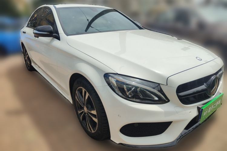 Used Mercedes-Benz C-Class 2016 C 200 Sport Edition Front Right 45 Deg