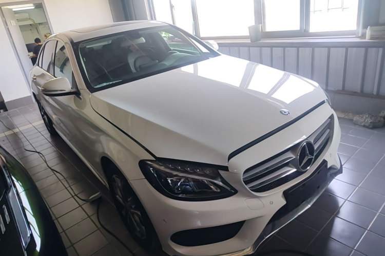 Used Mercedes-Benz C-Class 2016 C 180 L Sport Edition Front Right 45 Deg