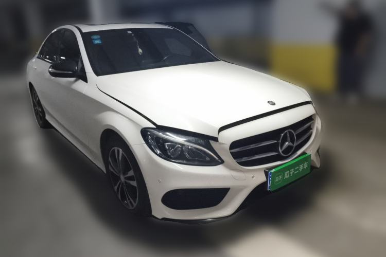 Used Mercedes-Benz C-Class 2016 C 200 Sport Edition Front Right 45 Deg