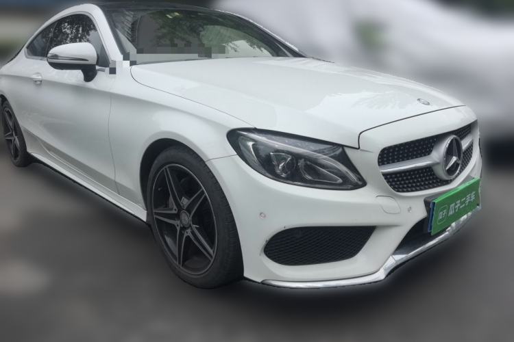 Used Mercedes-Benz C-Class 2016 C 200 Coupe Front Right 45 Deg