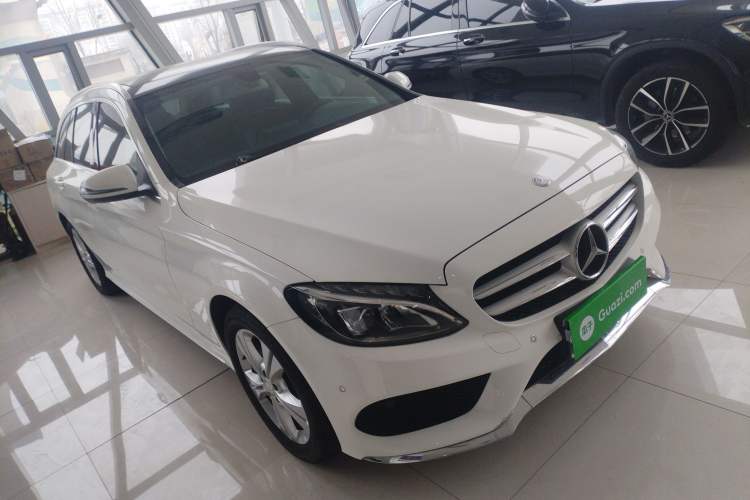 Used Mercedes-Benz C-Class 2016 C 180 Estate Front Right 45 Deg