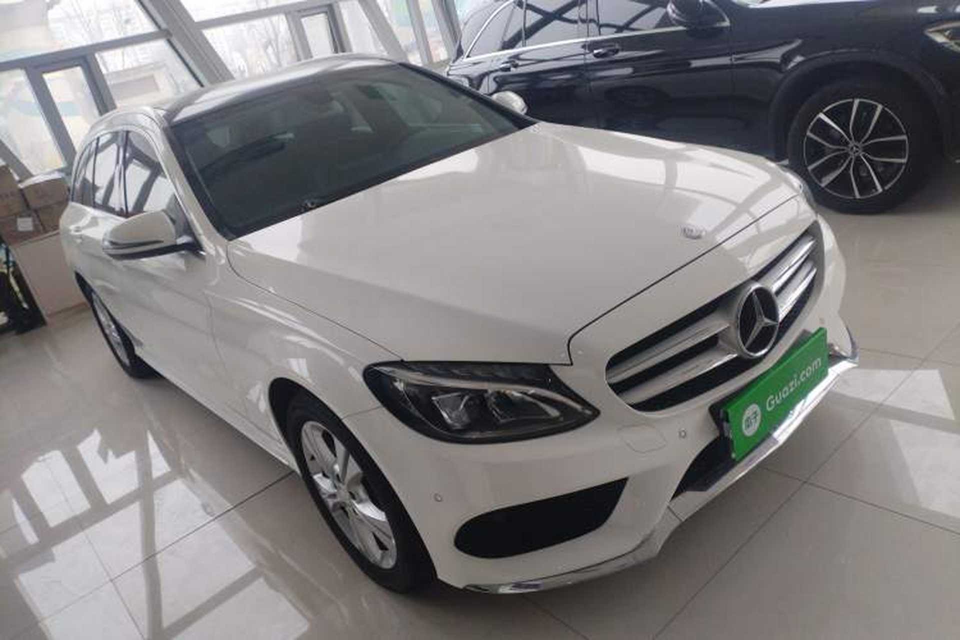 Used Mercedes-Benz C-Class 2016 C 180 Estate Front Right 45 Deg