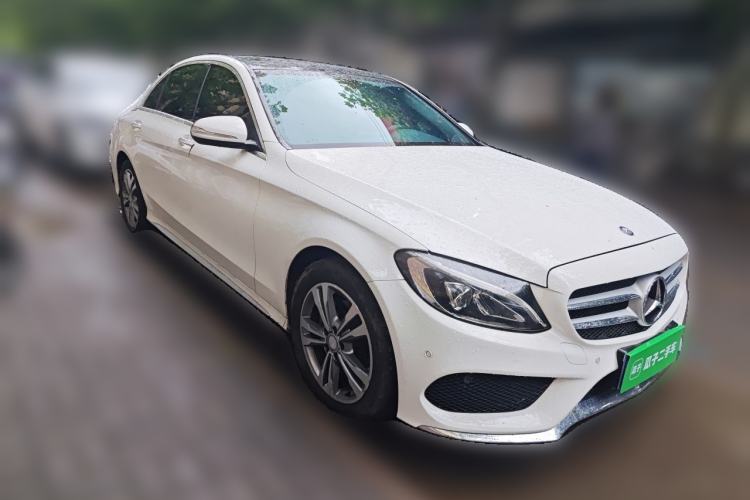 Used Mercedes-Benz C-Class 2016 C 200 L Sport Edition Front Right 45 Deg