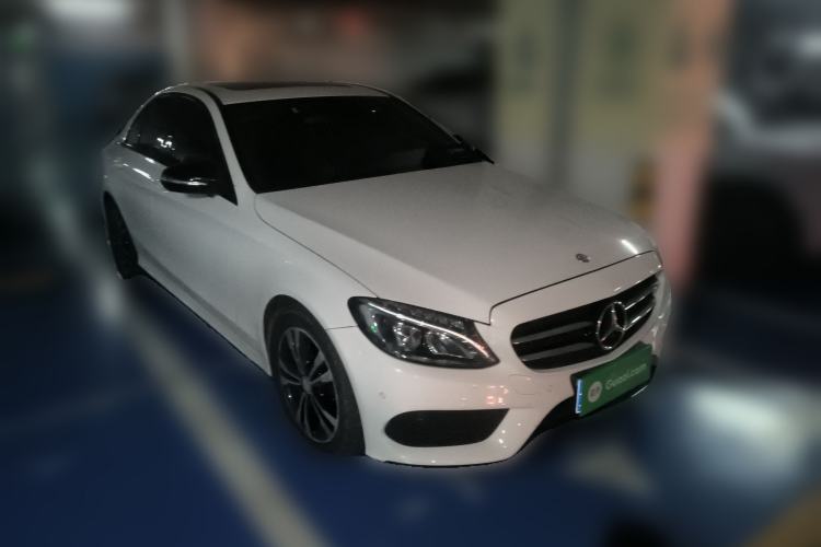 Used Mercedes-Benz C-Class 2016 C 200 Sport Edition Front Right 45 Deg