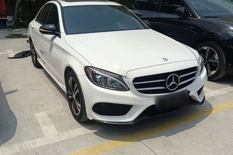 Used Mercedes-Benz C-Class 2016 C 200 Sport Edition Front Right 45 Deg