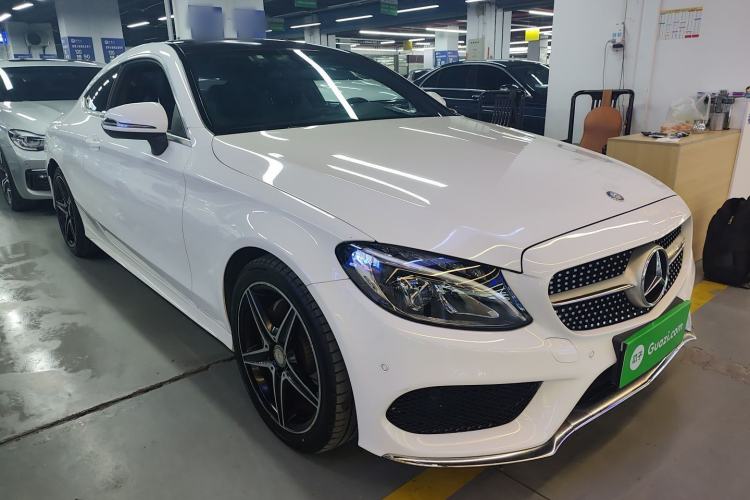 Used Mercedes-Benz C-Class 2016 C 200 Coupe Front Right 45 Deg