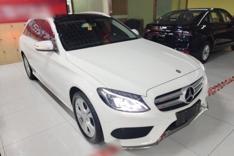 Used Mercedes-Benz C-Class 2016 C 180 Estate Front Right 45 Deg