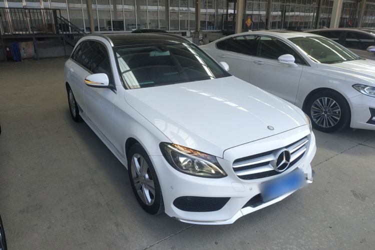 Used Mercedes-Benz C-Class 2016 C 180 Estate Front Right 45 Deg