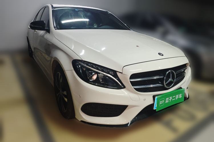 Used Mercedes-Benz C-Class 2016 C 200 Sport Edition Front Right 45 Deg
