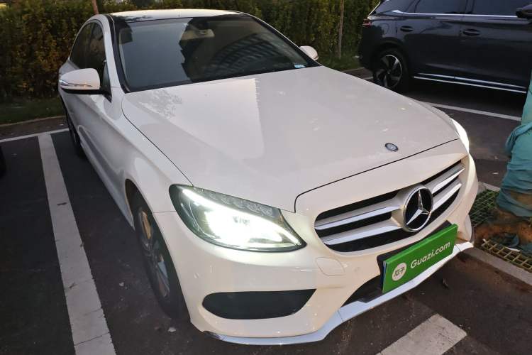 Used Mercedes-Benz C-Class 2016 C 200 L Sport Edition Front Right 45 Deg