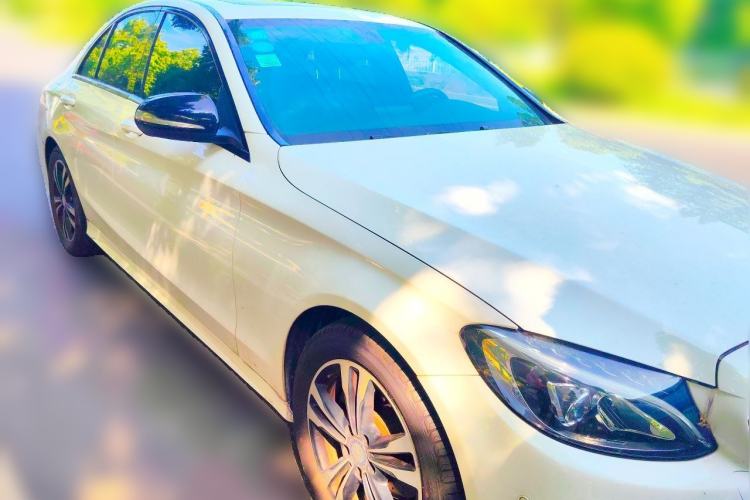 Used Mercedes-Benz C-Class 2016 C 200 Sport Edition Front Right 45 Deg