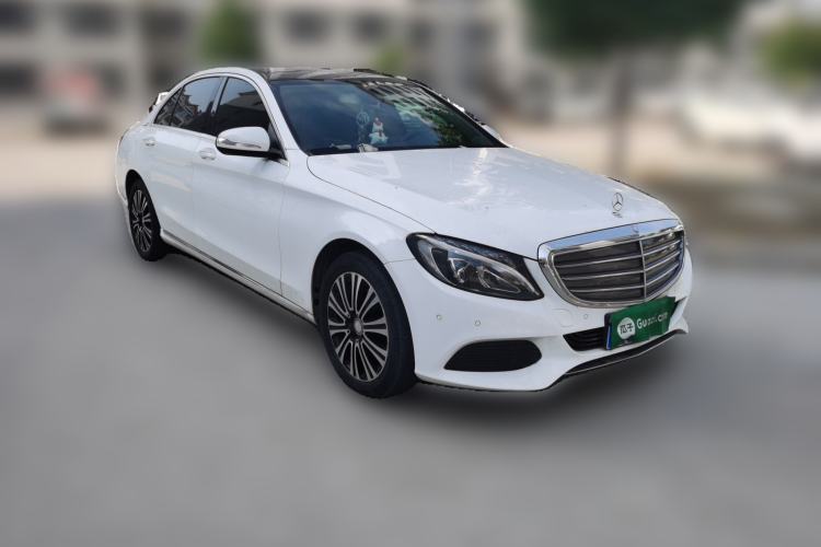 Used Mercedes-Benz C-Class 2016 C 200 L Front Right 45 Deg
