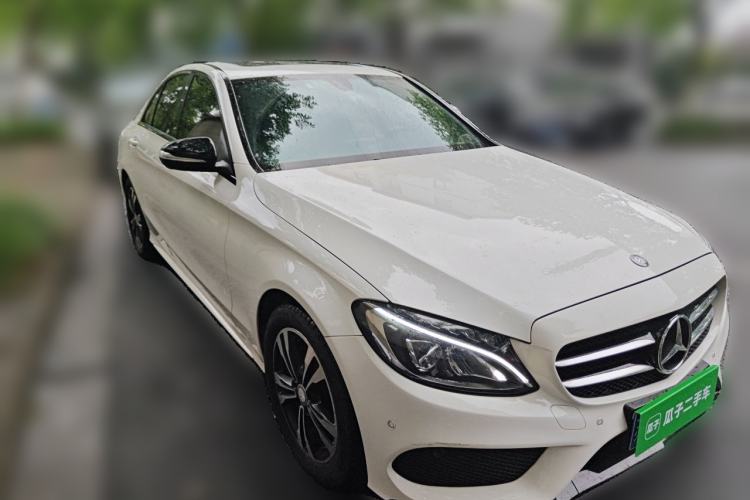 Used Mercedes-Benz C-Class 2016 C 200 Sport Edition Front Right 45 Deg