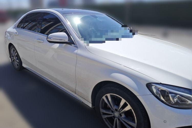 Used Mercedes-Benz C-Class 2016 C 200 L Front Right 45 Deg