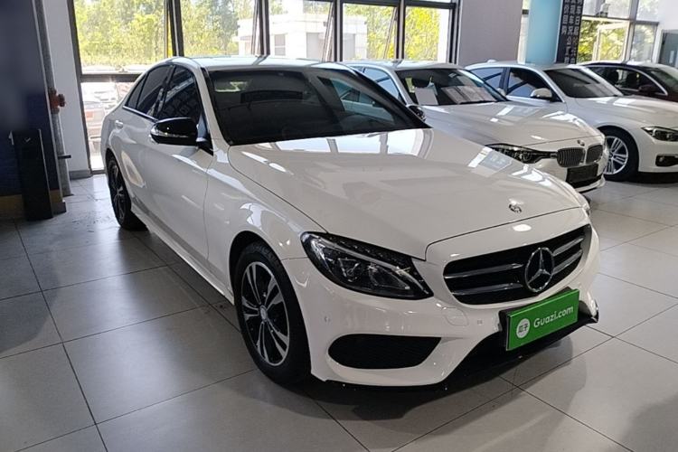 Used Mercedes-Benz C-Class 2016 C 200 Sport Edition Front Right 45 Deg