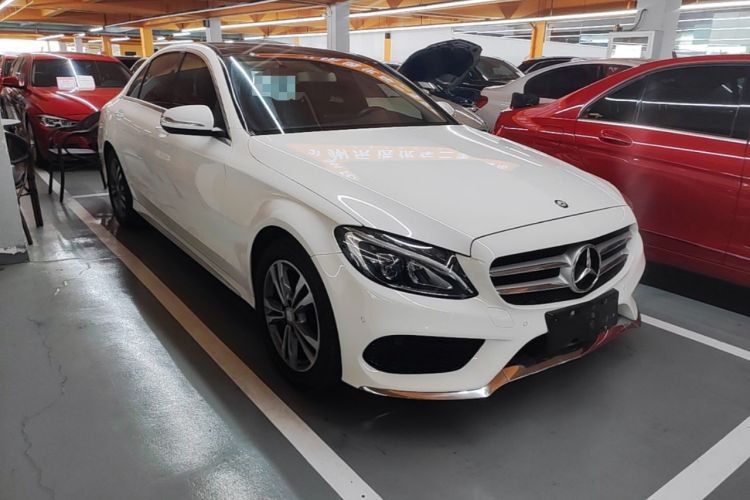 Used Mercedes-Benz C-Class 2016 C 200 L Sport Edition Front Right 45 Deg