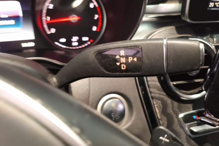 Used Mercedes-Benz C-Class 2016 C 180 L Sport Edition Gear Lever