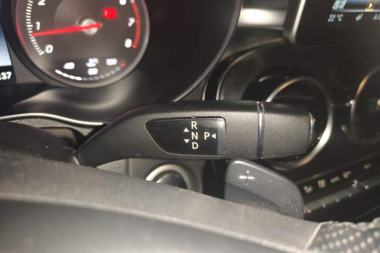 Used Mercedes-Benz C-Class 2016 C 200 L Sport Edition Gear Lever